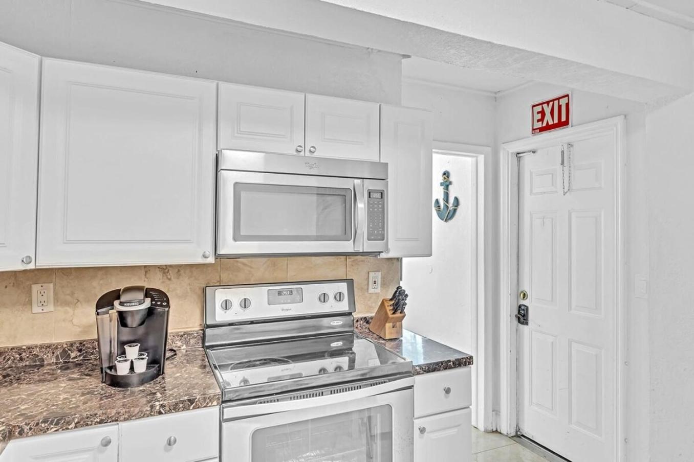 Apartament Hollywood Vacation Mins To Beach & Hard Rock #193 Zewnętrze zdjęcie