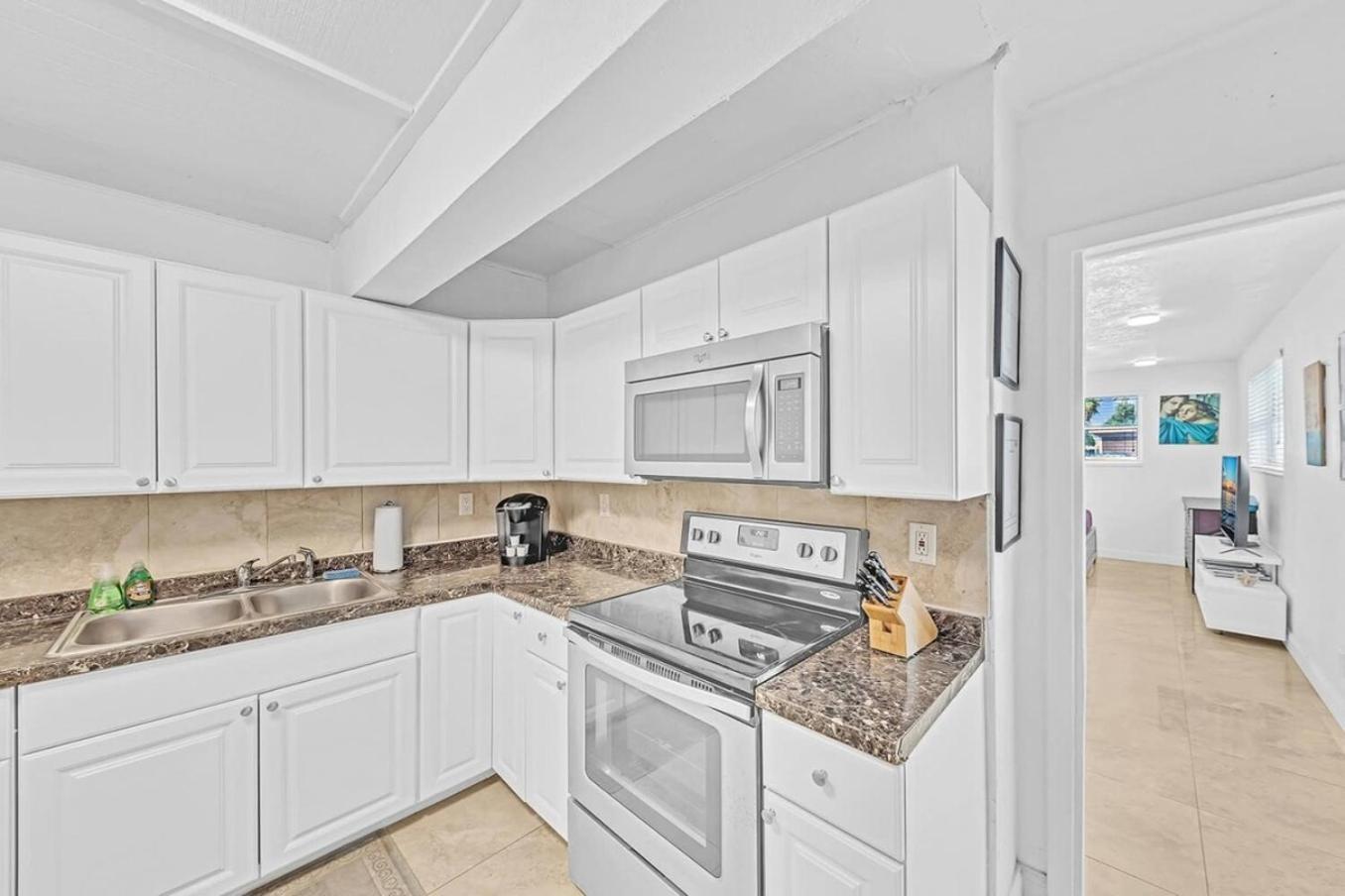 Apartament Hollywood Vacation Mins To Beach & Hard Rock #193 Zewnętrze zdjęcie