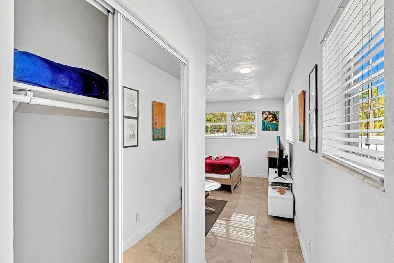 Apartament Hollywood Vacation Mins To Beach & Hard Rock #193 Zewnętrze zdjęcie
