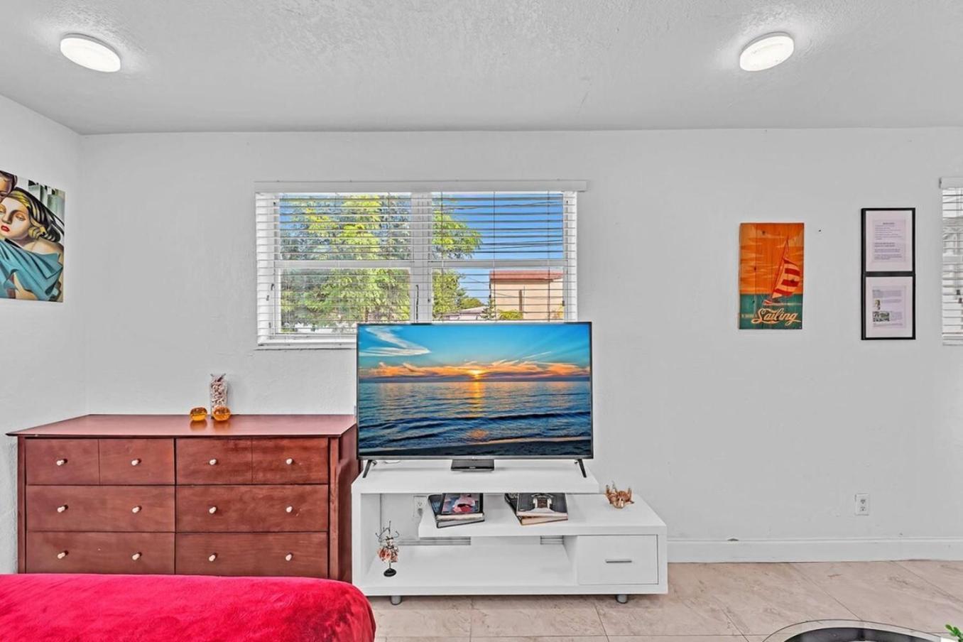 Apartament Hollywood Vacation Mins To Beach & Hard Rock #193 Zewnętrze zdjęcie